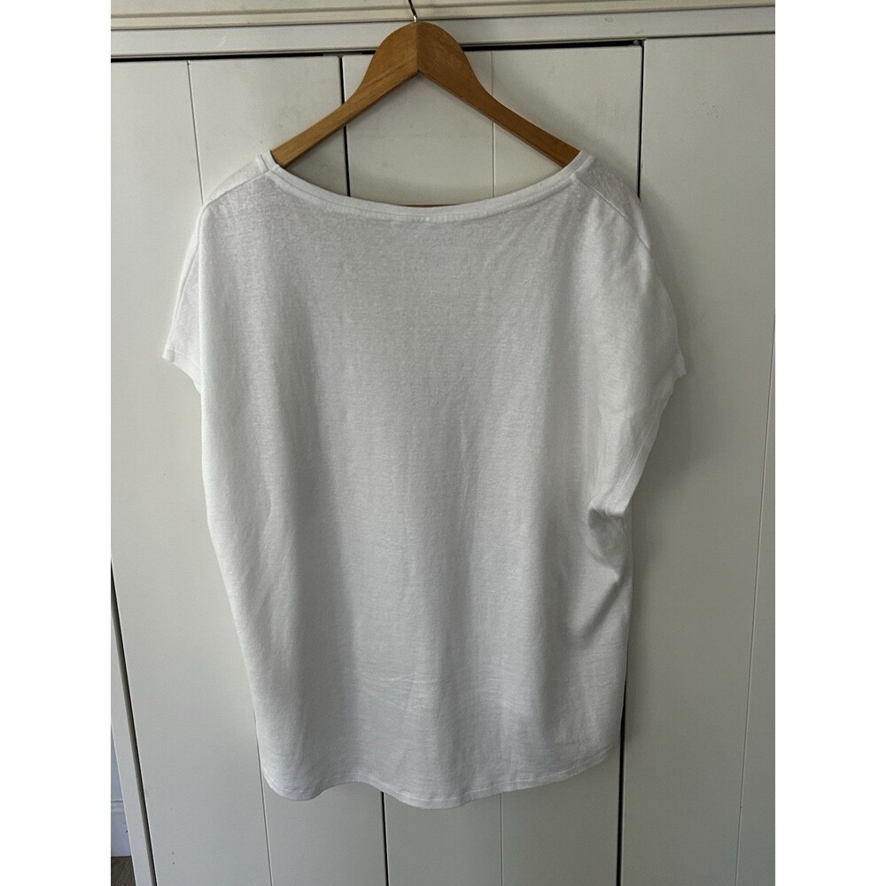 Majestic Filatures Deluxe Teeshirt Top White V-Neck Size 4 XL Short Sleeve Shirt - Picture 7 of 7